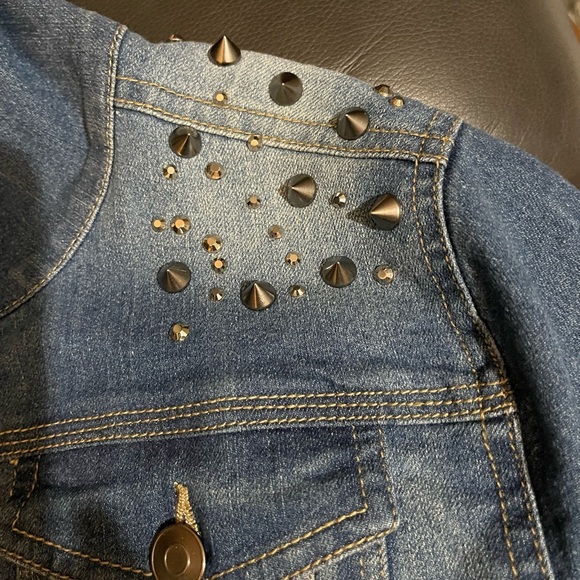Urban Studded Soft Denim Jacket , size small, very stylish and cute - Picture 7 of 12